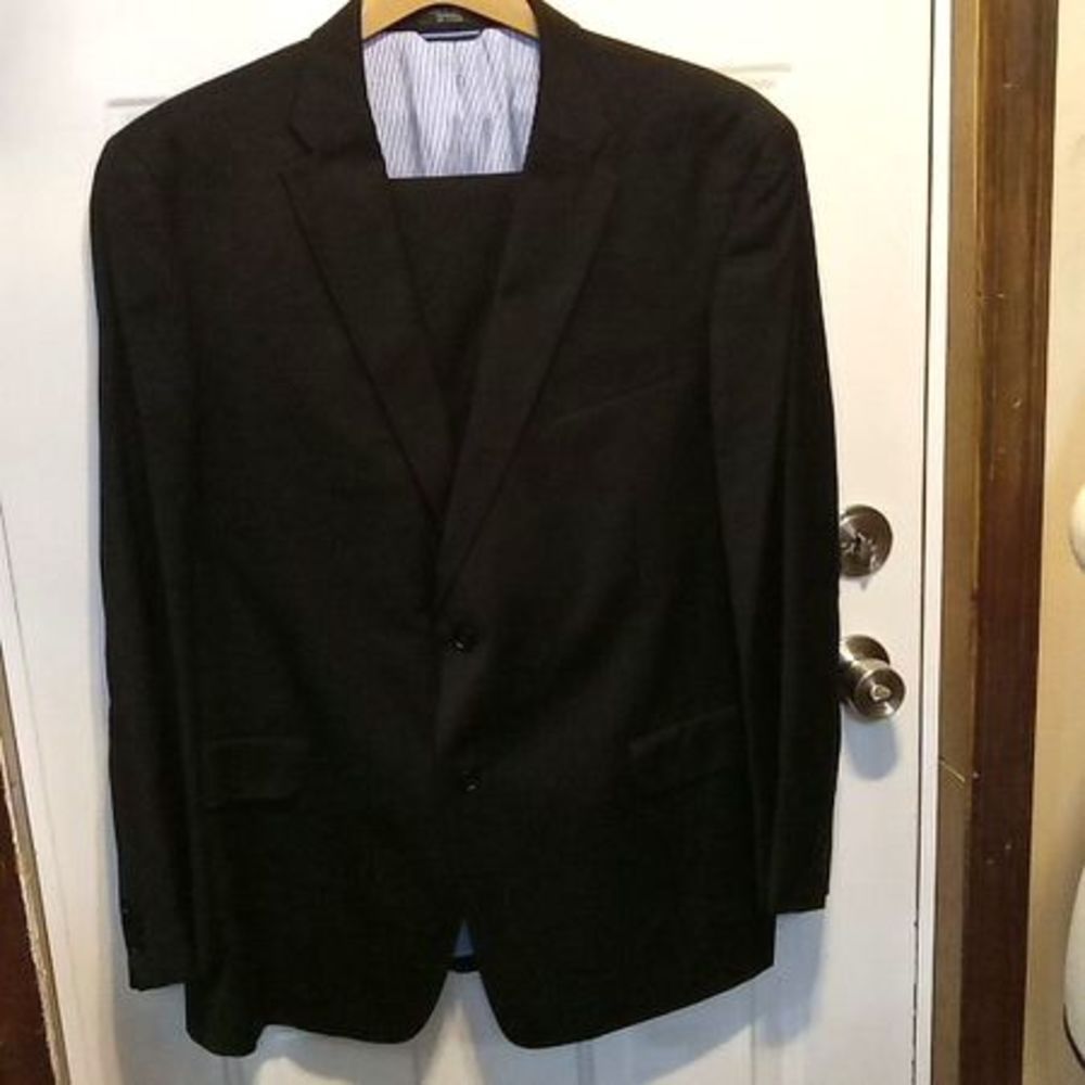Tommy‎ Hilfiger Men's Two Button Black Suit Size 40R